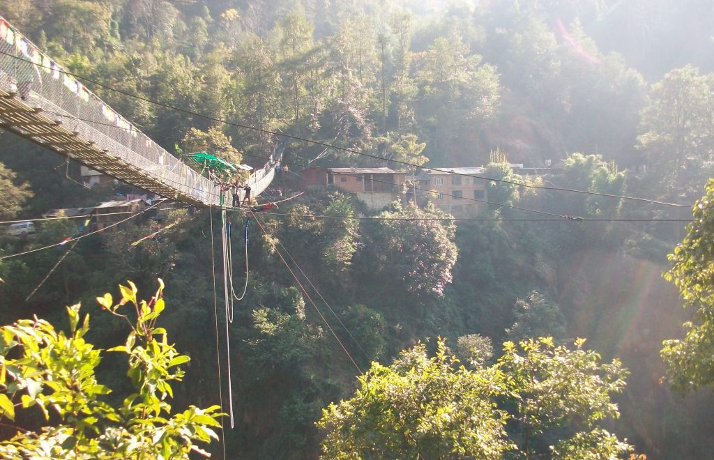 Bungee jumping in nepal (9)