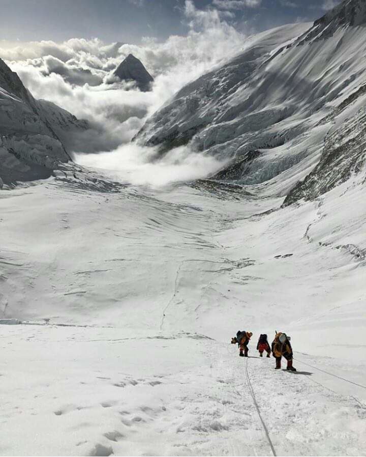 Everest camp 2 to camp 3