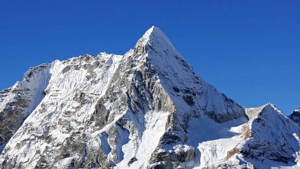 Baruntse peak climbing 2