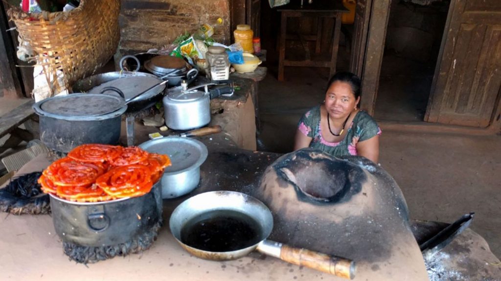 Makalu base camp and serpani col amphu lapsha passs 7