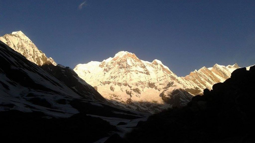 Mount annapurna base camp helicopter tour 3