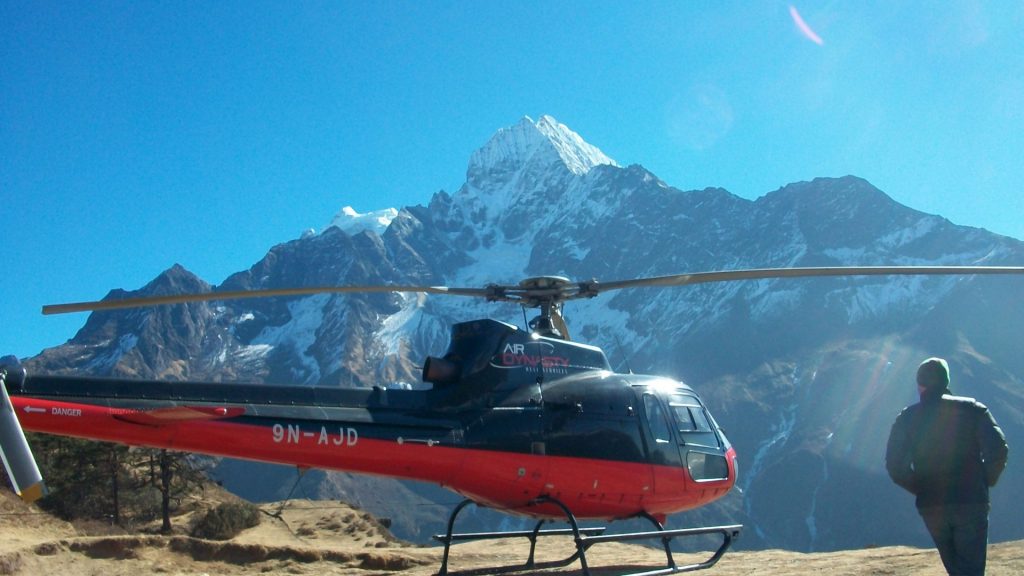 Mount everest helicopter tour 3