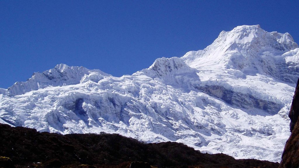 Mount manaslu helicopter tour 1