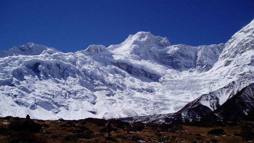 Mount manaslu helicopter tour 5