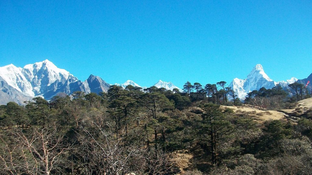 Mount everest helicopter tour 7 1024x576