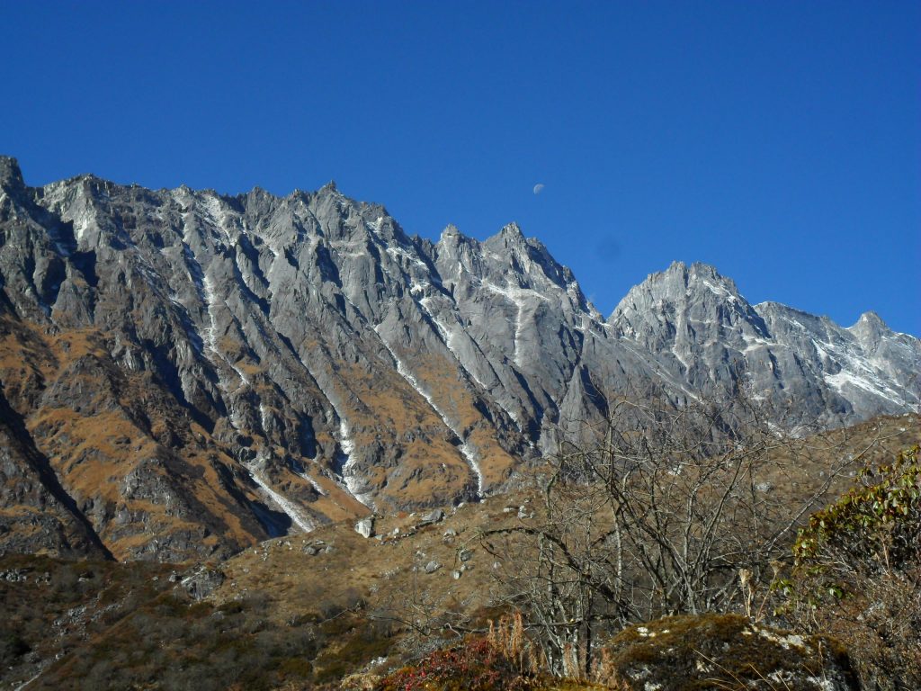 Larke peak (151)