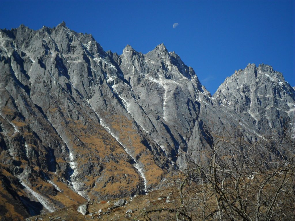 Larke peak (152)