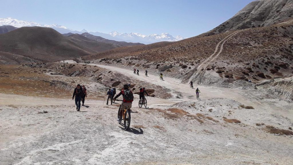 Upper mustang trek in drive out (11)