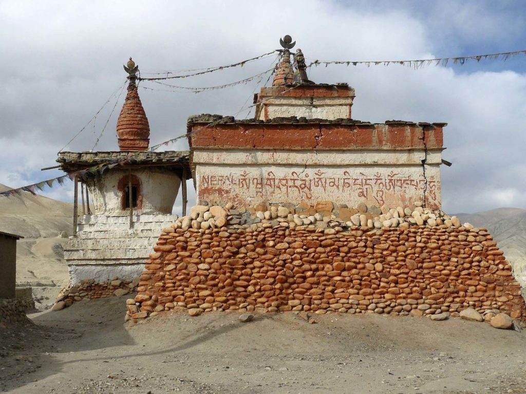 Upper mustang trek in helicopter fly out (14)